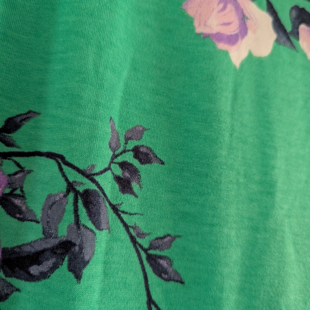 Lularoe Iris Floral Green Women's Top, Medium - Picture 2 of 6